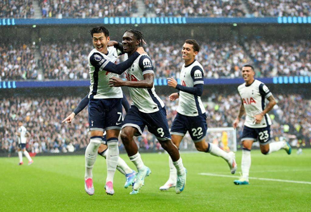 托特纳姆热刺胜出升至联赛前列 托特纳姆热刺胜出升至联赛前列