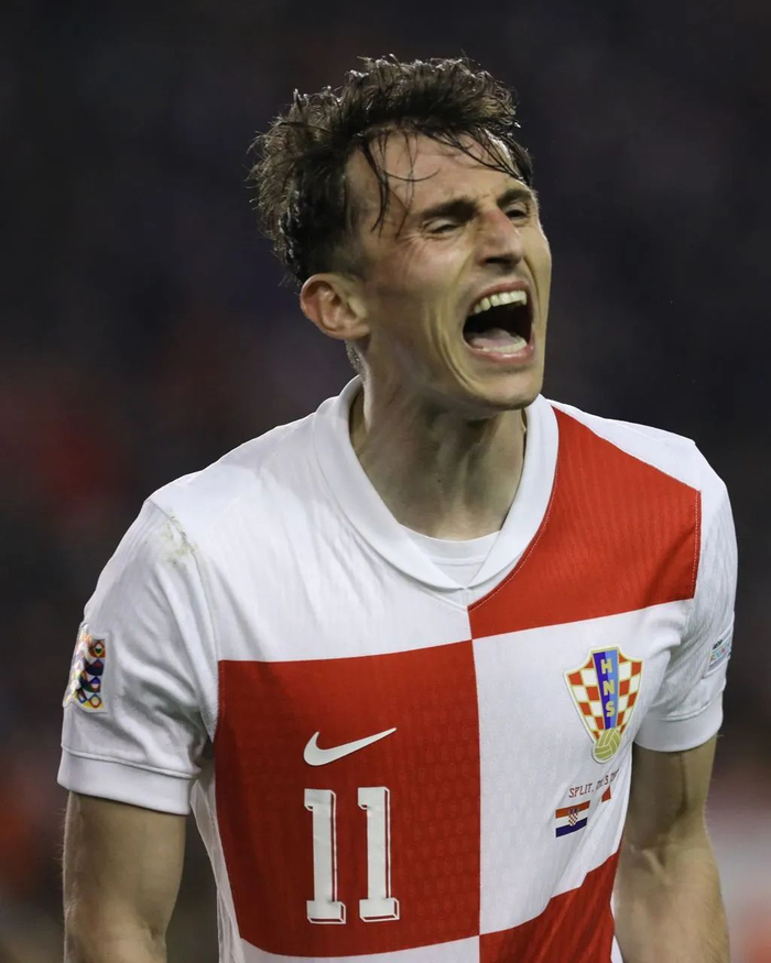包含克罗地亚球员表现出色，受到媒体赞扬的词条