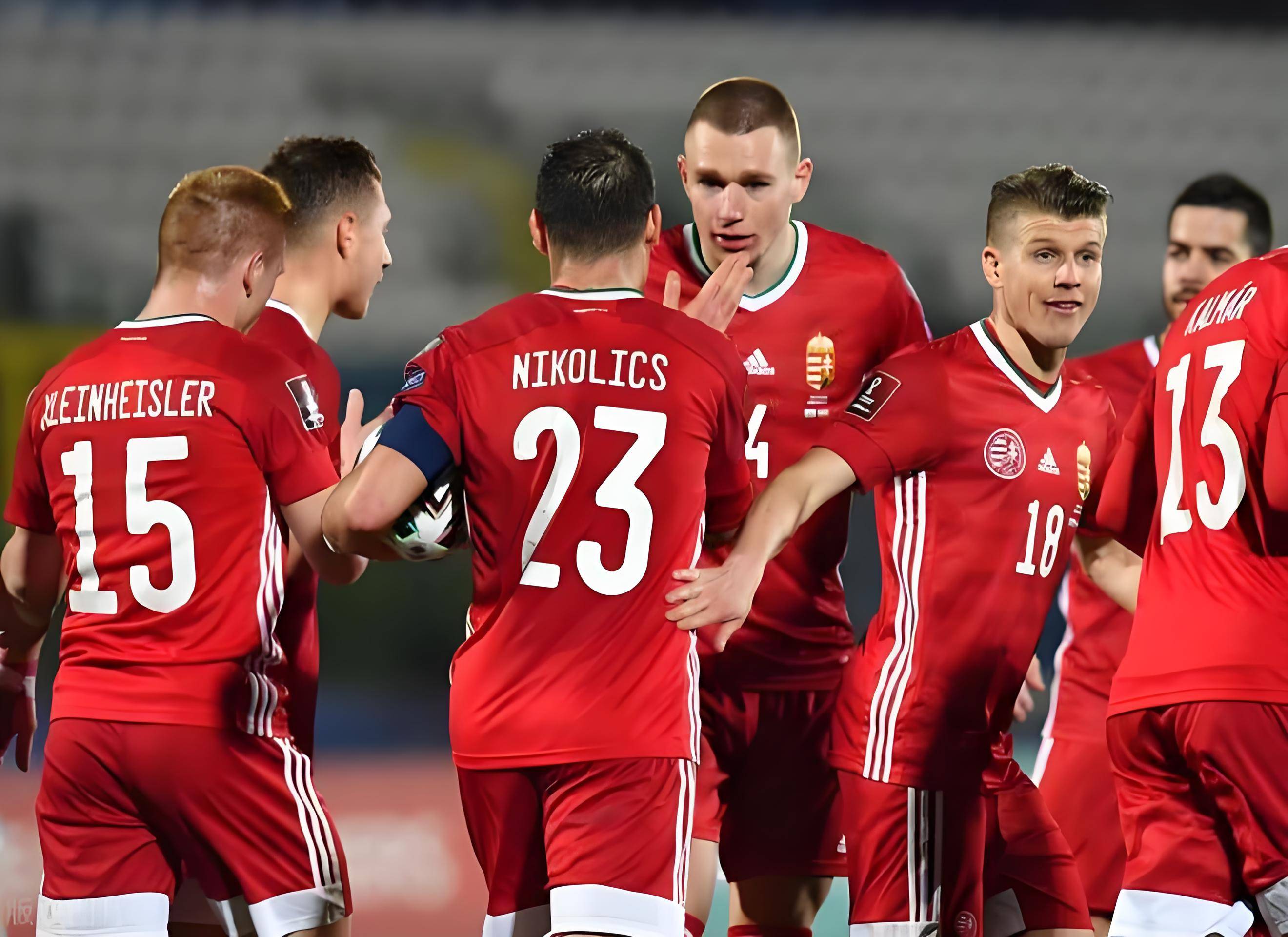 罗马尼亚客场战胜马其顿，晋级欧洲杯次轮的简单介绍