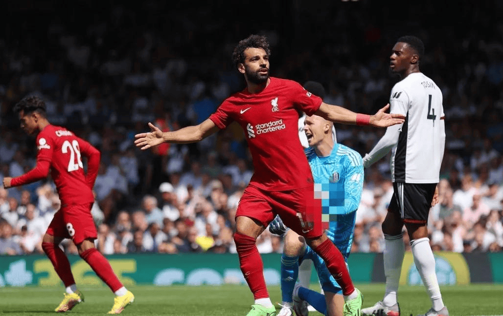 利物浦在比赛中展现绝对优势,晋级毫无悬念 利物浦在比赛中展现绝对优势,晋级毫无悬念