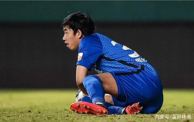 门神发挥关键作用，稳固球队后防